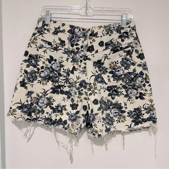 Unbranded Floral Patterned Denim Shorts - Picture 2 of 5